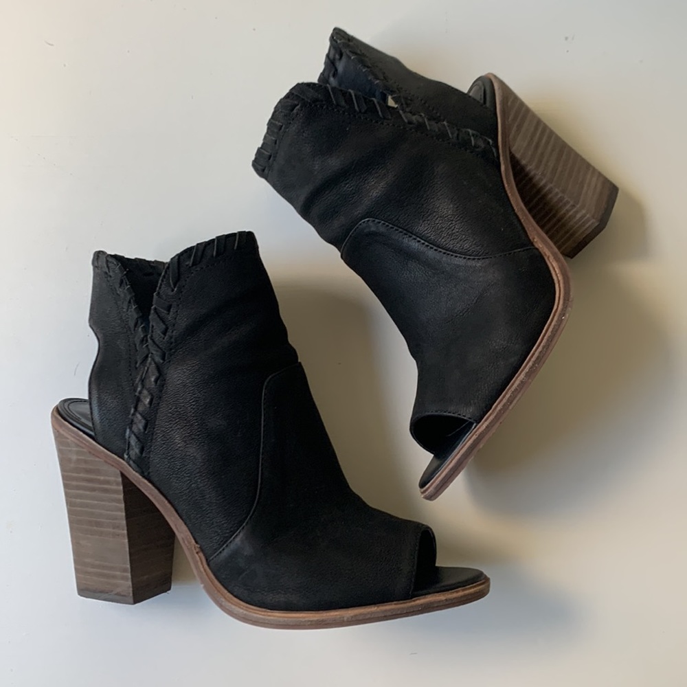 Vince Camuto Open Toe Chunk Heel Bootie - Size 10